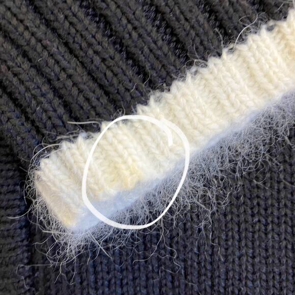 Quacker Factory Sz 1X Holiday Cardigan w Embroidered & Beaded Snowflakes Flaws - Picture 14 of 16